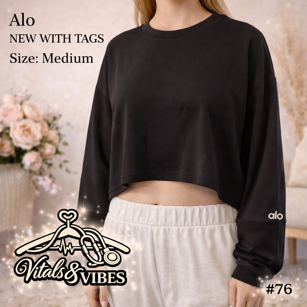 ALO Yoga Extreme Cropped Long Sleeve Top Size Medium NWT